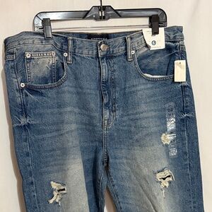 Aeropostale Low Rise Skater Blue Jeans, Size 16R, NWT, MAKE AN OFFER!!!